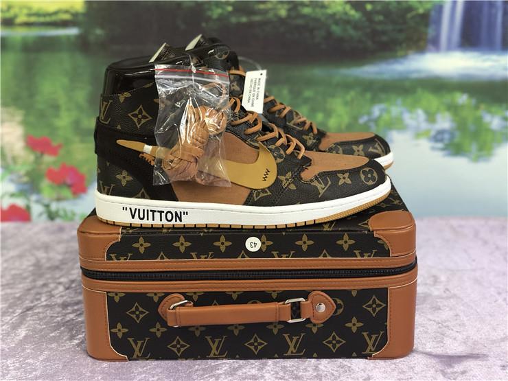 JM Sneaker Care - Louis Vuitton OFF - WHITE x Nike Air Jordan 1 10 US / 44  EUR ( Sample Pair ) Excellent condition may natanggal na maliit sa  sockliner (solid lang psg) 2498